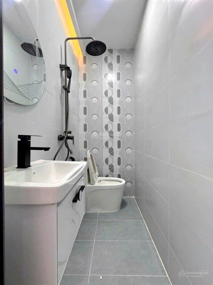 Nhà sổ riêng, huỳnh tấn phát nhà bè