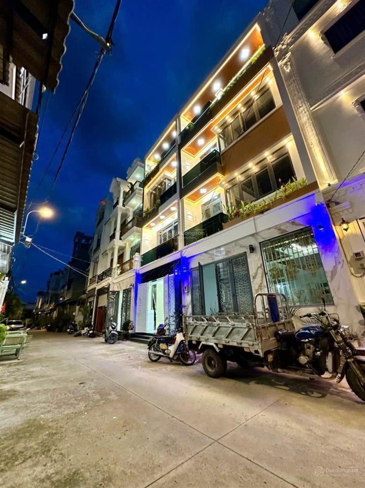 Bán nhà phố hiện đại 3 lầu. đường xe hơi huỳnh tấn phát nhà bè