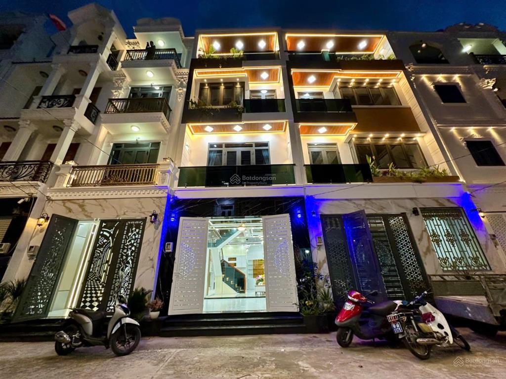 Bán nhà phố hiện đại 3 lầu. đường xe hơi huỳnh tấn phát nhà bè