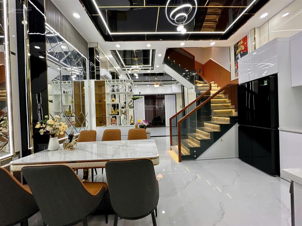 Bán nhà phố hiện đại 3 lầu. đường xe hơi huỳnh tấn phát nhà bè