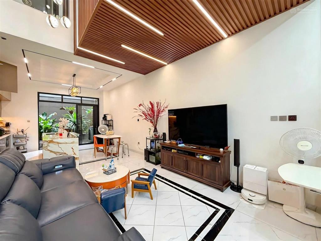 Nhà đẹp như tranh vẽ khu tái định cư p. phú mỹ, quận 7. chỉ cách phú mỹ hưng 500m.