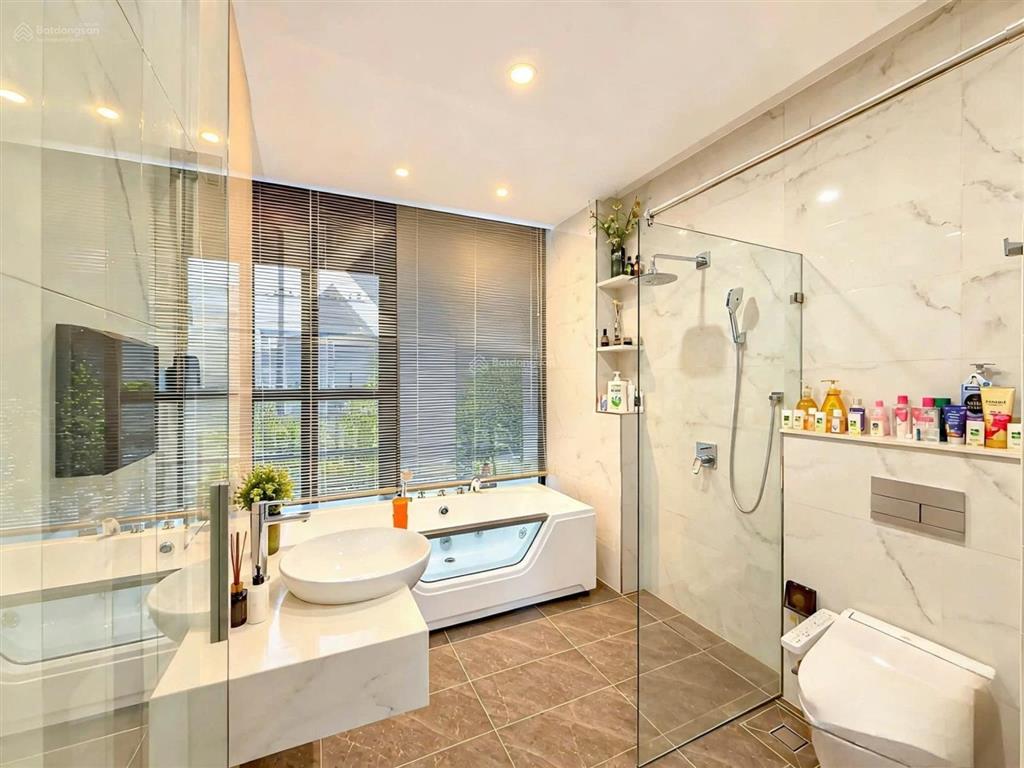 Nhà đẹp như tranh vẽ khu tái định cư p. phú mỹ, quận 7. chỉ cách phú mỹ hưng 500m.