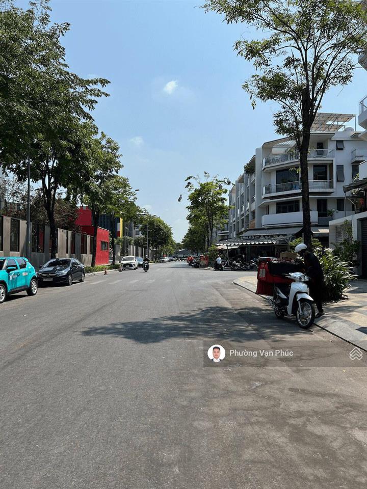 Cần bán căn góc kđt vạn phúc, 2 mặt tiền đường lớn, 10x20m, đã hoàn thiện, bán 35 tỷ