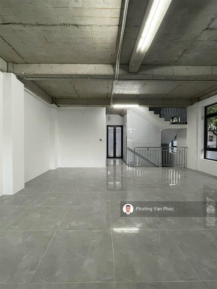 Cần bán căn góc kđt vạn phúc, 2 mặt tiền đường lớn, 10x20m, đã hoàn thiện, bán 35 tỷ