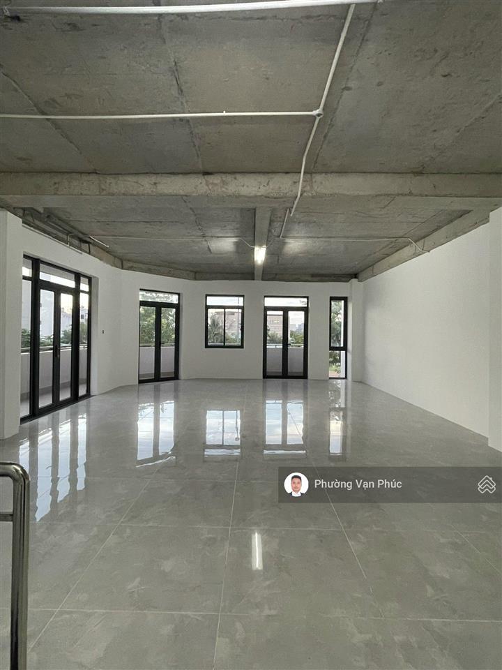 Cần bán căn góc kđt vạn phúc, 2 mặt tiền đường lớn, 10x20m, đã hoàn thiện, bán 35 tỷ