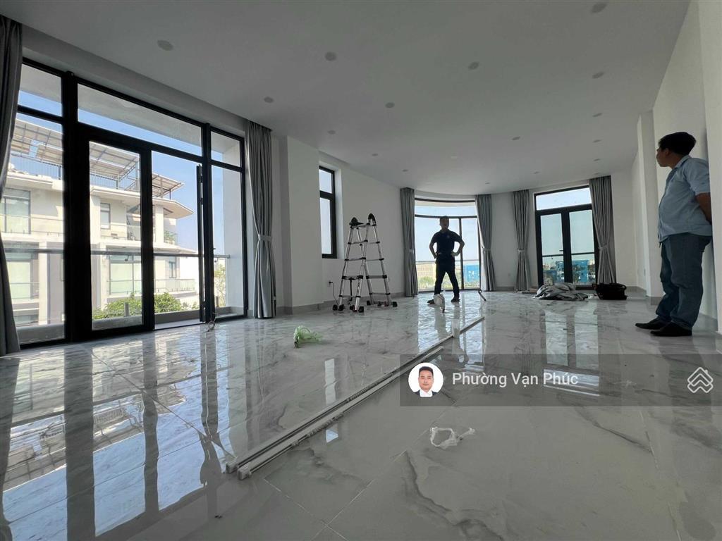 Cần bán gấp căn góc ở đường lớn vạn phúc city 20m, 8x21m hầm + 4 tầng, giá chỉ 25.9 tỷ