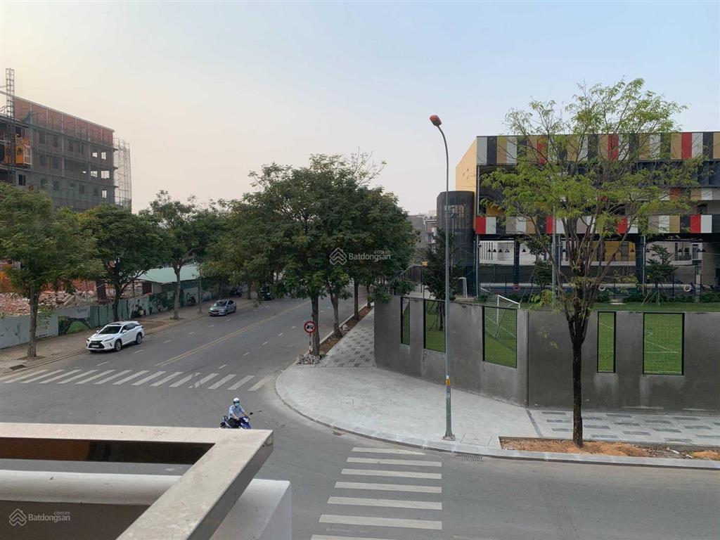 Cần bán gấp căn góc ở đường lớn vạn phúc city 20m, 8x21m hầm + 4 tầng, giá chỉ 25.9 tỷ