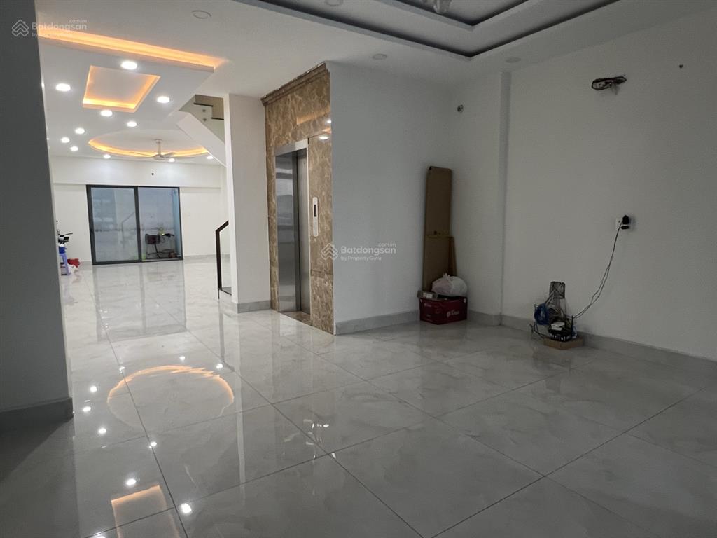 Bán nhà 5x23m 115m2, 21 tỷ giá siêu hời, view đẹp, gần trường học tại khu đô thị vạn phúc city