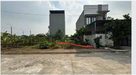 Kinh doanh cần tiền bán mảnh đất chính chủ đấu giá gần ubnd xã việt yên rẻ nhất khu vực 0906 297 ***