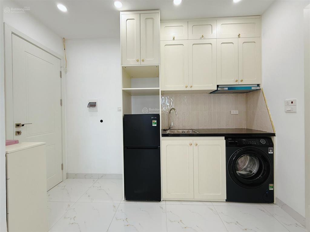Căn chung cư mini  ô tô sát đh y hà nội  9m2 8 tầng lừng lững đẹp  doanh thu 180tr/th
