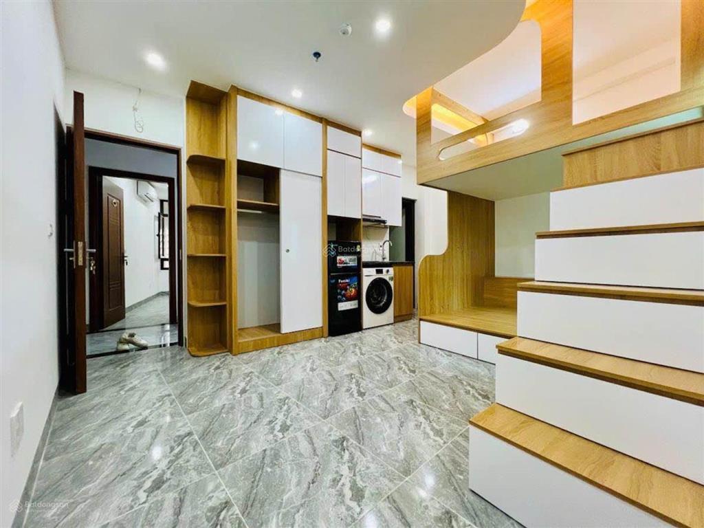 Bán tòa chdv 101m² 9 tầng 28 căn hộ ba bước ra xã đàn  trung tâm của trung tâm