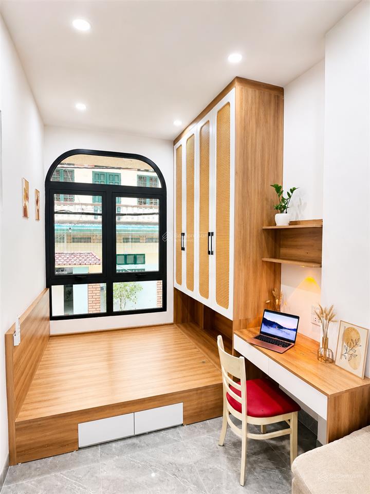 Cắt lỗ sâu, căn nhà chdv 92m² 8 tầng với 38 phòng khép kín cho thuê. 220tr/tháng ô tô qua.