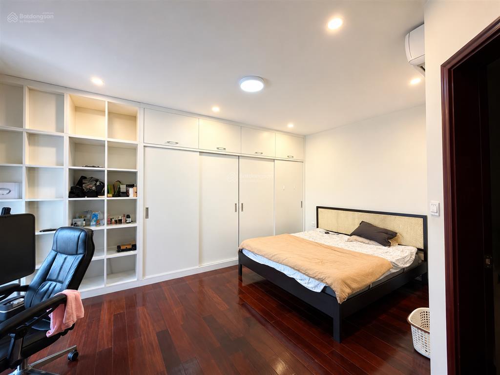 Bán căn 128m² r2  full nội thất ở ngay view nội khu đẳng cấp