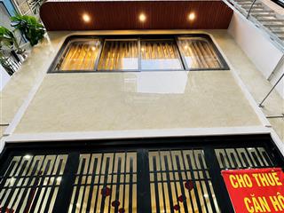 Bom tấn nhà căn hộ dịch vụ 125m2 31 căn hộ  ngay ngã tư sở giá cắt lỗ sâu 2 thang máy 2.4 tỷ/năm.