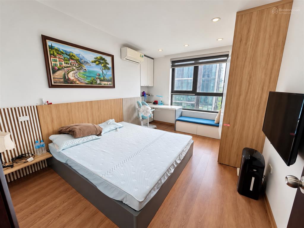 Chính chủ bán căn góc tầng đẹp the legend 109 nguyễn tuân 80m2 2 ngủ 2 vệ sinh.