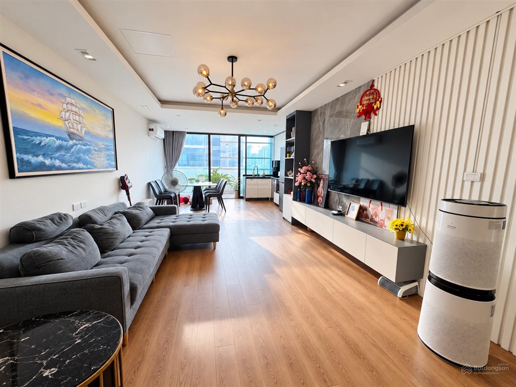 Chính chủ bán căn góc tầng đẹp the legend 109 nguyễn tuân 80m2 2 ngủ 2 vệ sinh.