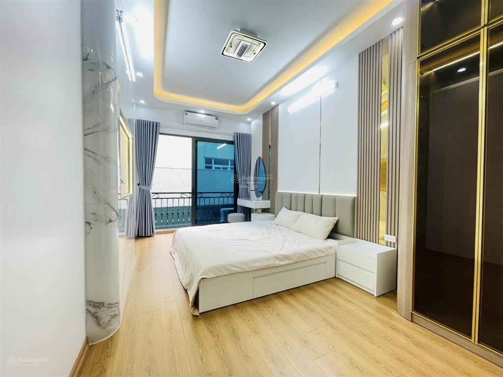 Hot  hơn 10 tỷ sở hữu nhà phân lô quân đội hoàng văn thái 37m2 5t thang máy. xem ngay
