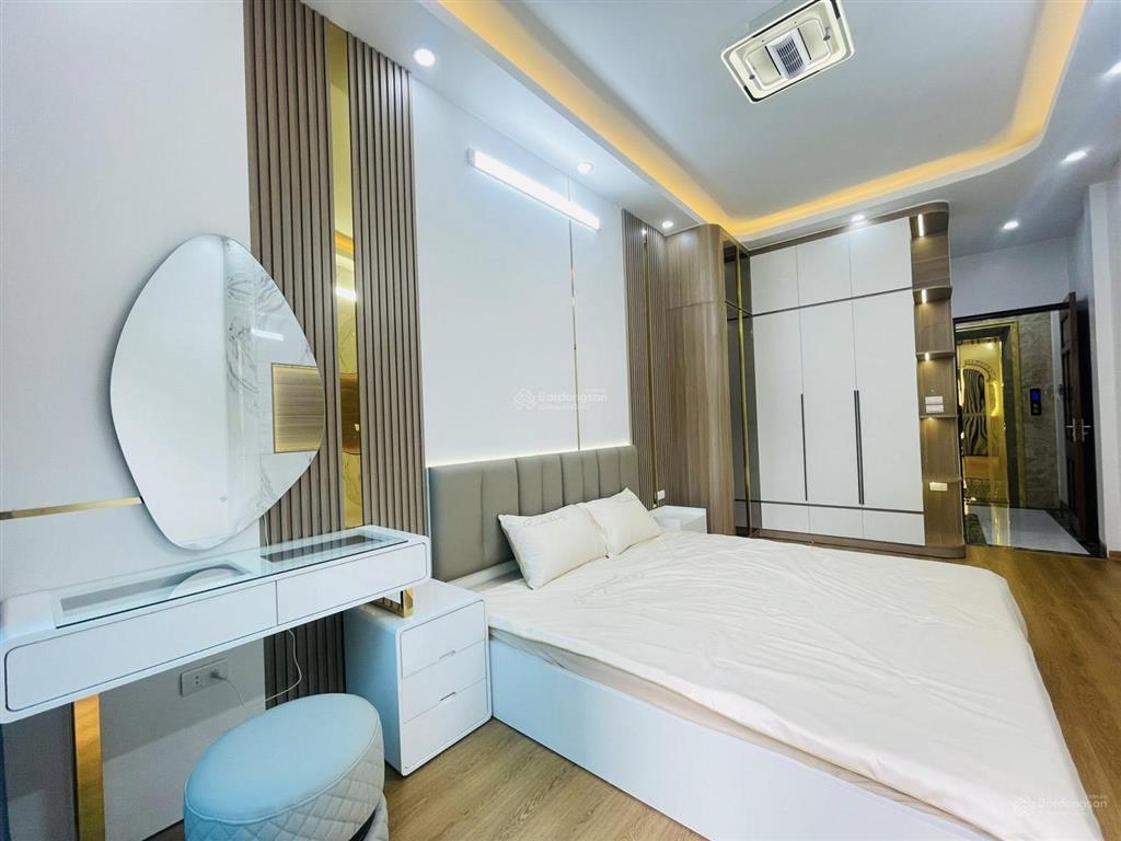 Hot  hơn 10 tỷ sở hữu nhà phân lô quân đội hoàng văn thái 37m2 5t thang máy. xem ngay