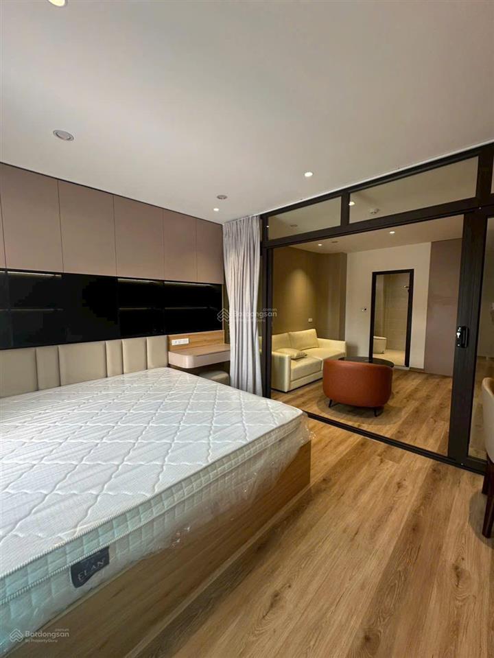 Cho thuê căn apartment siêu vip 180m2 7 tầng phố vũ ngọc phan mbkd + sàn vp + 16 căn hộ
