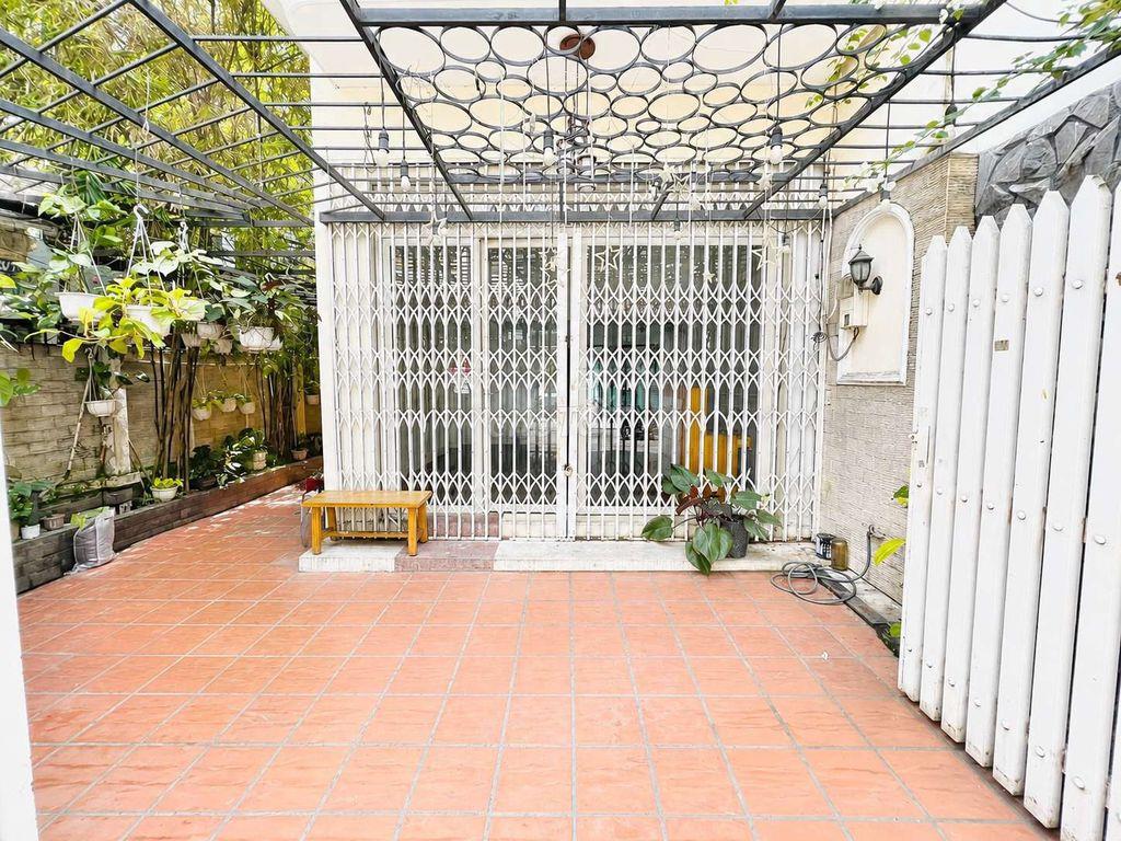 Mặt Bằng trệt Huỳnh Văn Bánh 43m2 có sân rộng lối đi riêng thoáng mát