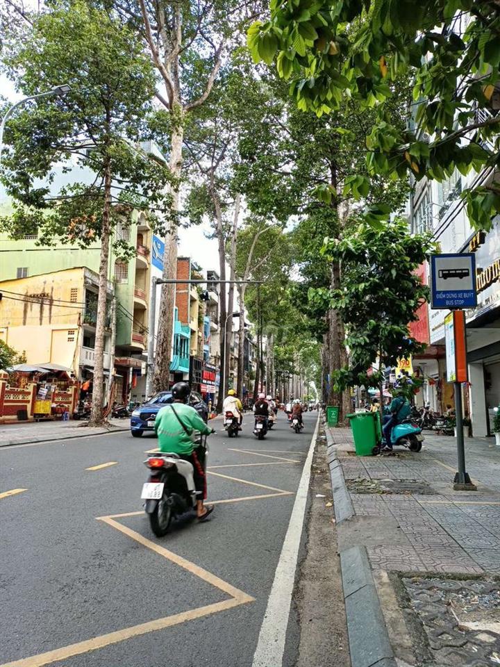  Mặt bằng Góc 5 x17m Trần Quang Khải vỉa hè rộng