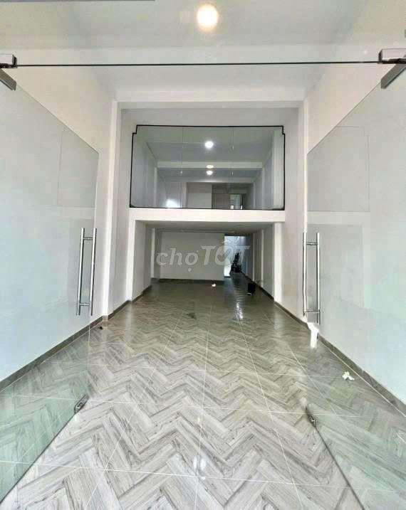 Nguyên Căn Trệt lửng 5 x20m Cách Mạng Tháng 8 Quận 3 