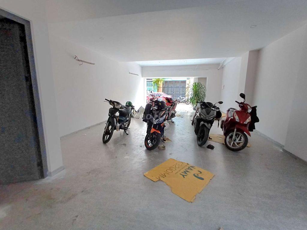 Mặt bằng trệt Hoàng Sa 6x11m mới cứng, hoàn toàn tách biệt