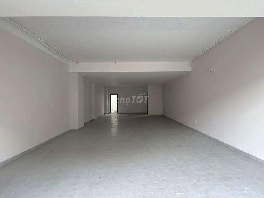 Mặt bằng trệt Trần Quý Khoách 6 x11m có tường và cửa chính riêng biệt 