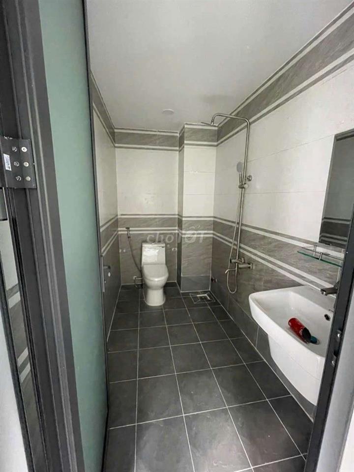 Mặt bằng trệt Trần Quý Khoách 6 x11m có tường và cửa chính riêng biệt 
