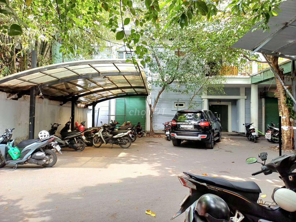 Mặt bằng trệt 13 x20m Hoàng Văn Thụ có sân rộng 100m2