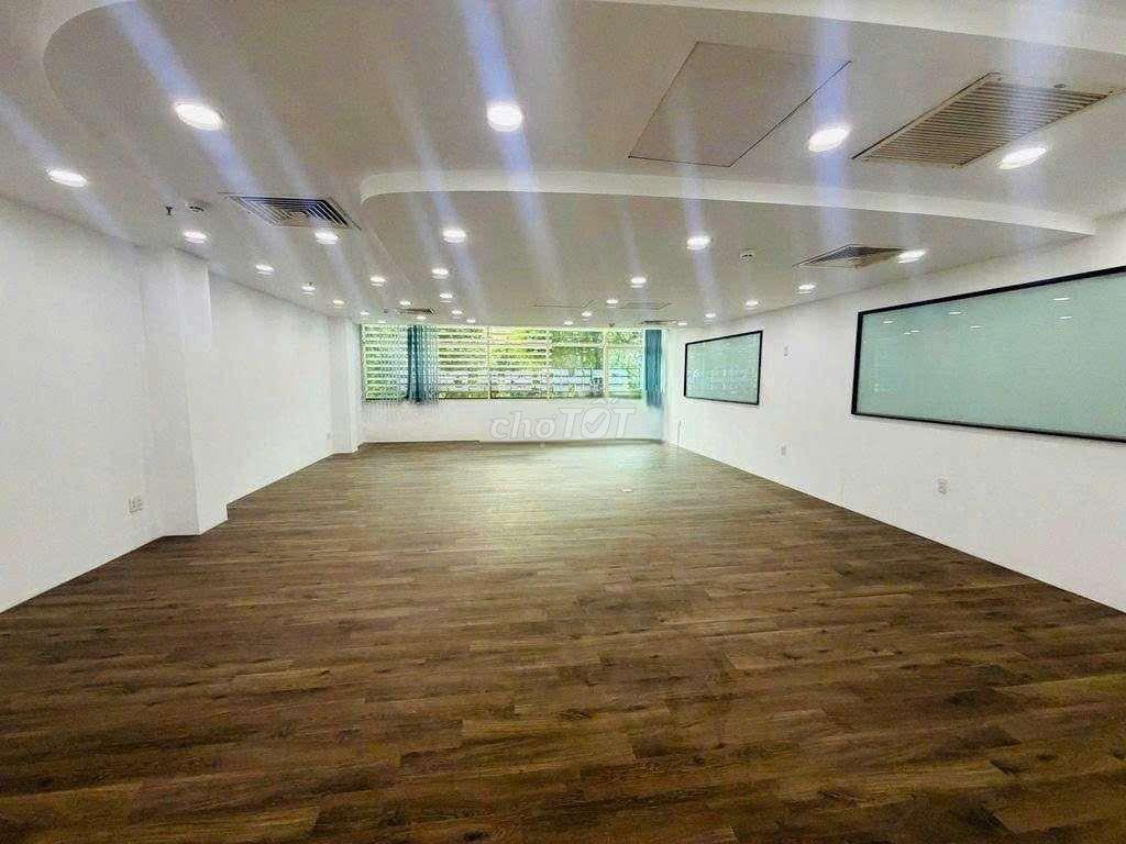 Mặt bằng trệt 13 x20m Hoàng Văn Thụ có sân rộng 100m2