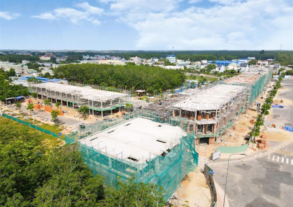 Villa 120m² khu compound đt746b sát vsip 3 chỉ 4 tỷ vì sao khách xem xong lại xuống tiền ngay?