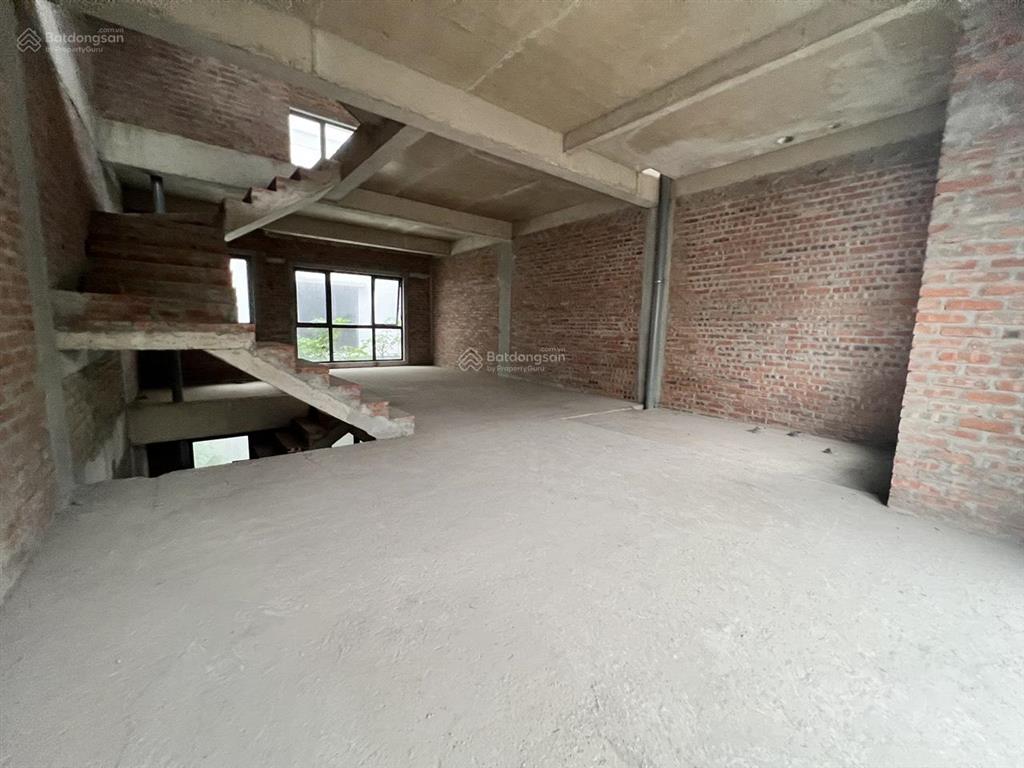 Bán nhà liền kề  90m  vị trí đẹp  30 tỷ