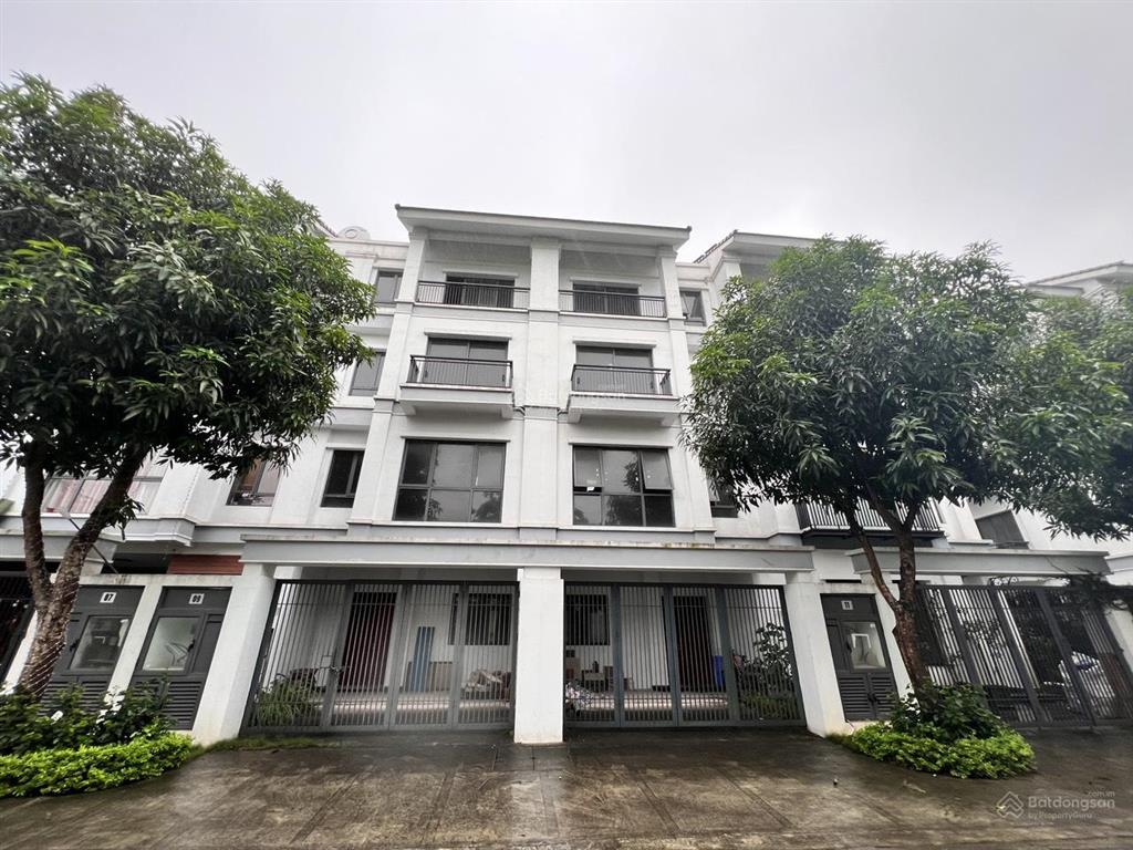 Bán nhà liền kề  90m  vị trí đẹp  30 tỷ