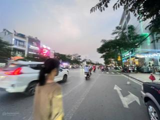 Gia đình cần bán gấp căn nhà mặt đường nguyễn văn linh