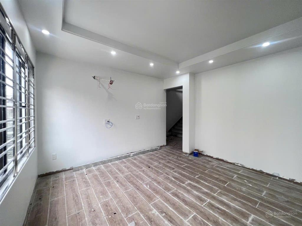 Cần bán gấp căn nhà mới hoàn thiện trong ngõ đường thế lữ  hồng bàng  hải phòng