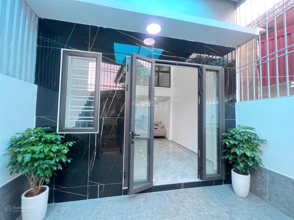 Cần bán căn nhà trong ngõ 54 đường đại học dân lập hải phòng .