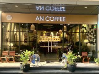 Tôi cần bán căn shop chân đế tòa s1  12 đang cho thuê 20tr/tháng, diện tích 61.2m2 giá cực tốt