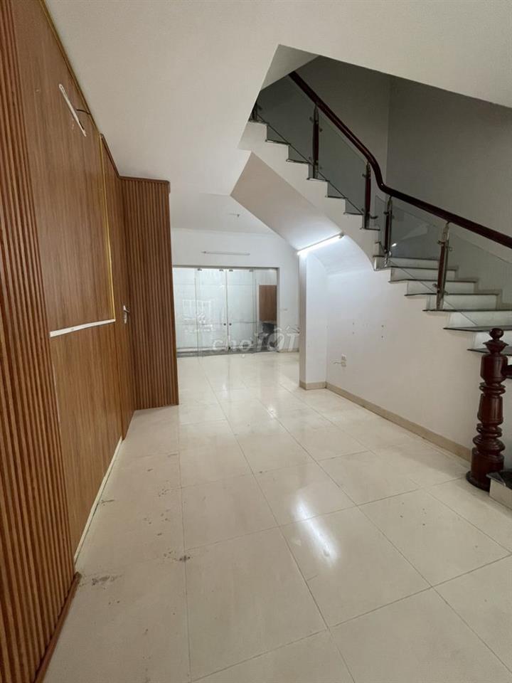 Cho thuê liền kề Văn Phú 70m2, 4 tầng, 17tr/th xe oto đỗ cửa