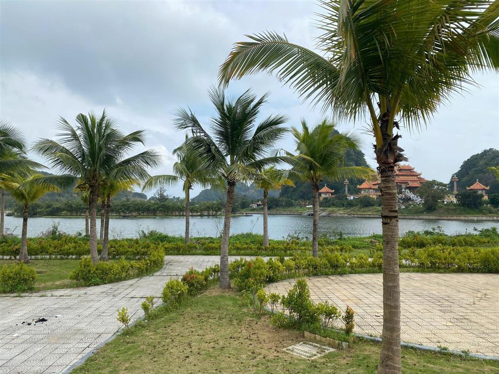 Giảm 1,5 tỷ  hiếm có! bán cặp đất đường đức tín, nam hòa xuân  lô sạch, sát sông (vip)