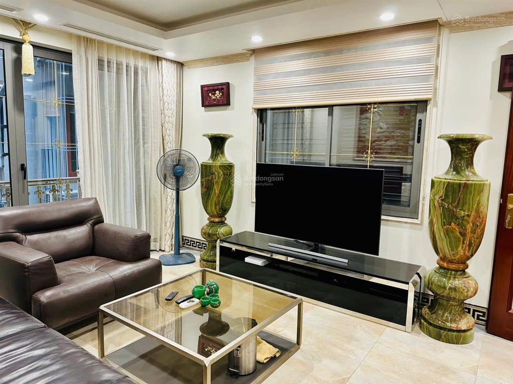 Chính chủ cần tiền kinh doanh bán gấp nhà hoàn thiện 6 tầng thang máy đội nhân hà nội  0903 486 ***