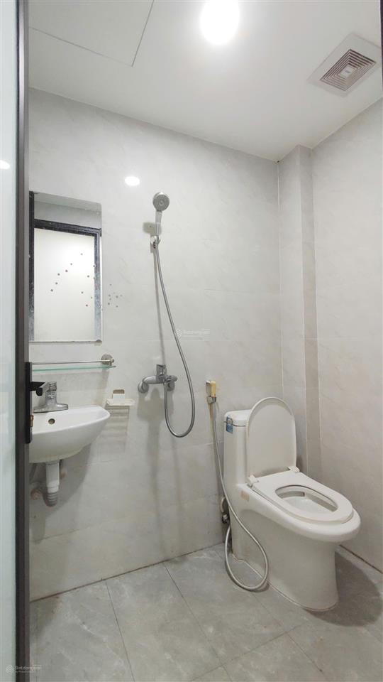 3,7tr/th ccmn ngõ 123 xuân phương ban công thoáng full đồ thang máy ngõ ôtô tránh ở được luôn