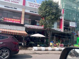 Mặt tiền kinh doanh ngang 9m, khu dân cư sầm uất. trước cổng kcn