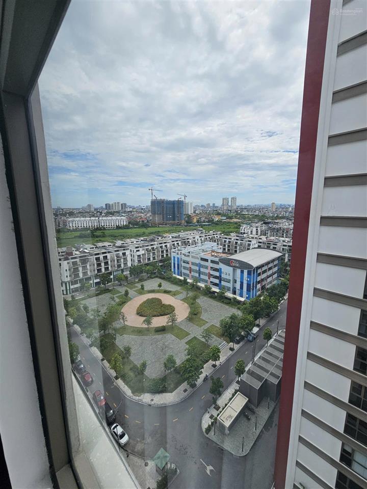 Chính chủ cho thuê căn góc 3pn, tầng cao, nhà mới, full nội thất cao cấp