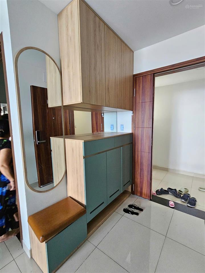 Cho thuê căn góc 2 pn 2wc 76m2,cc phú đông premier,có nội thất 8,5tr/tháng.  0906 028 ***