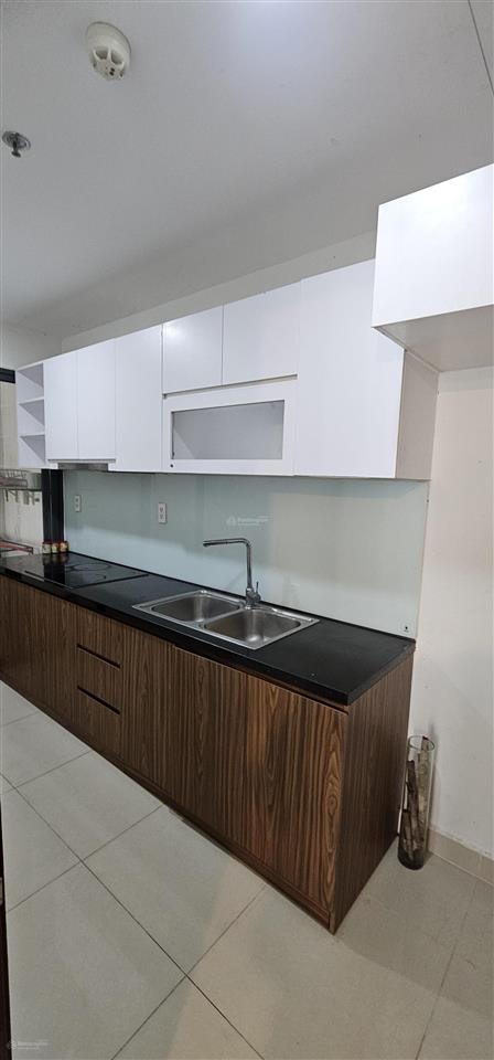 Cho thuê căn góc 2 pn 2wc 76m2,cc phú đông premier,có nội thất 8,5tr/tháng.  0906 028 ***