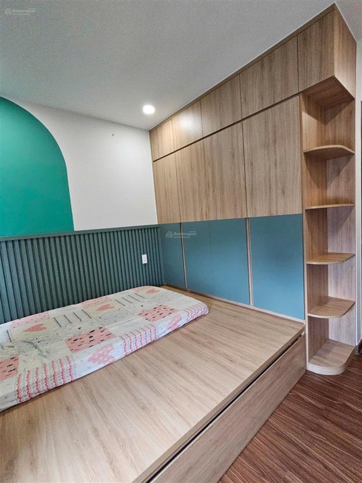 Cho thuê căn góc 2 pn 2wc 76m2,cc phú đông premier,có nội thất 8,5tr/tháng.  0906 028 ***