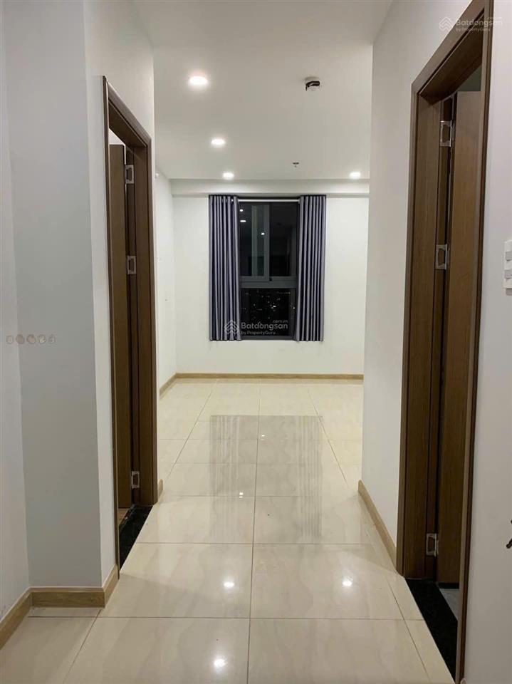 Chính chủ bán ch bcons garden 2pn 2wc 57m2,sổ sẵn,hổ trợ vay 80%.giá  1,850 tỷ.  0906 028 ***