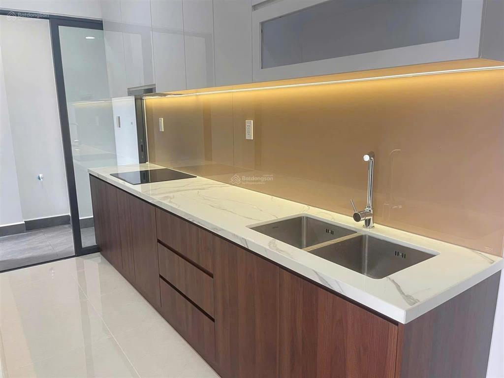 Cho thuê căn hộ 2pn 2wc, phú đông sky garden full nội thất.  0906 028 ***
