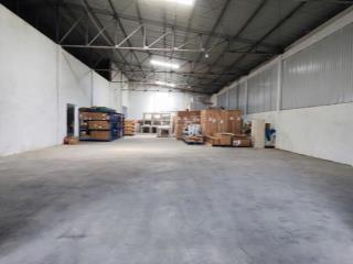 Cho thuê kho xưởng ngay ql1a, gần ngã tư linh xuân, thủ đức 270m2. giá 25tr/tháng.  0906 028 ***